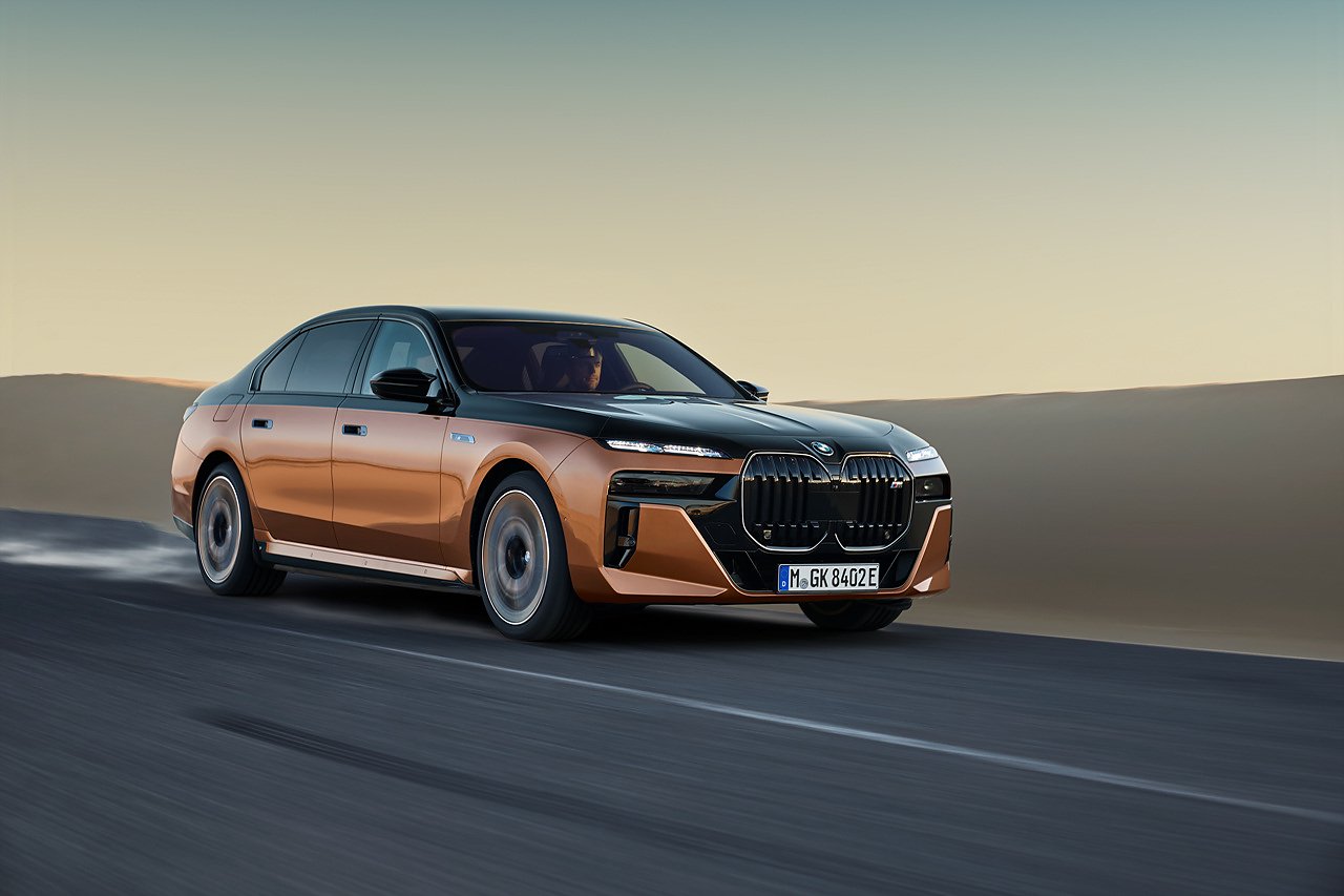 BMW i7